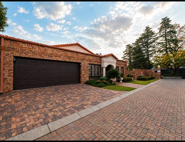 3 BEDROOM TOWNHOUSE FOR SALE IN THREE RIVERS